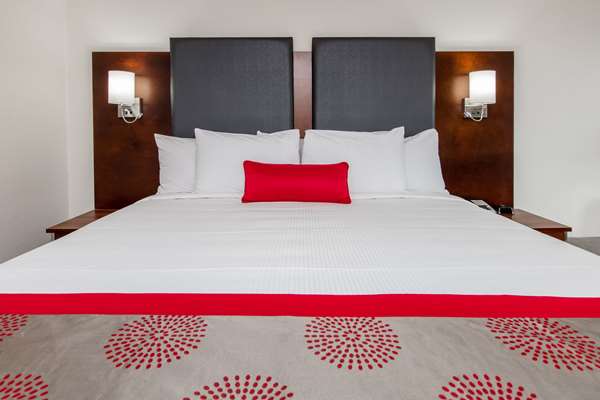  - Ramada Hotel South Austin - I-35, Exit 231