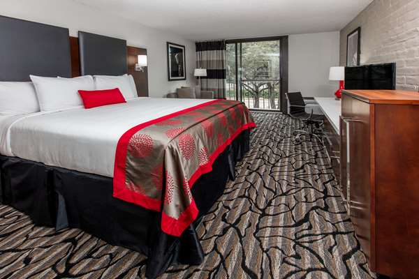  - Ramada Hotel South Austin - I-35, Exit 231
