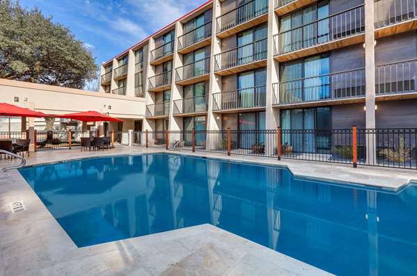 Pool - Ramada Hotel South Austin - I-35, Exit 231