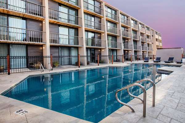 Pool - Ramada Hotel South Austin - I-35, Exit 231