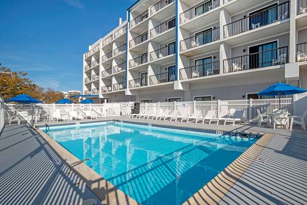 Pool - Best Western Plus Ocean City Hotel