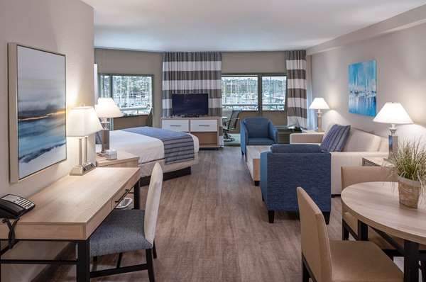 Suite - Bay Club Hotel & Marina San Diego
