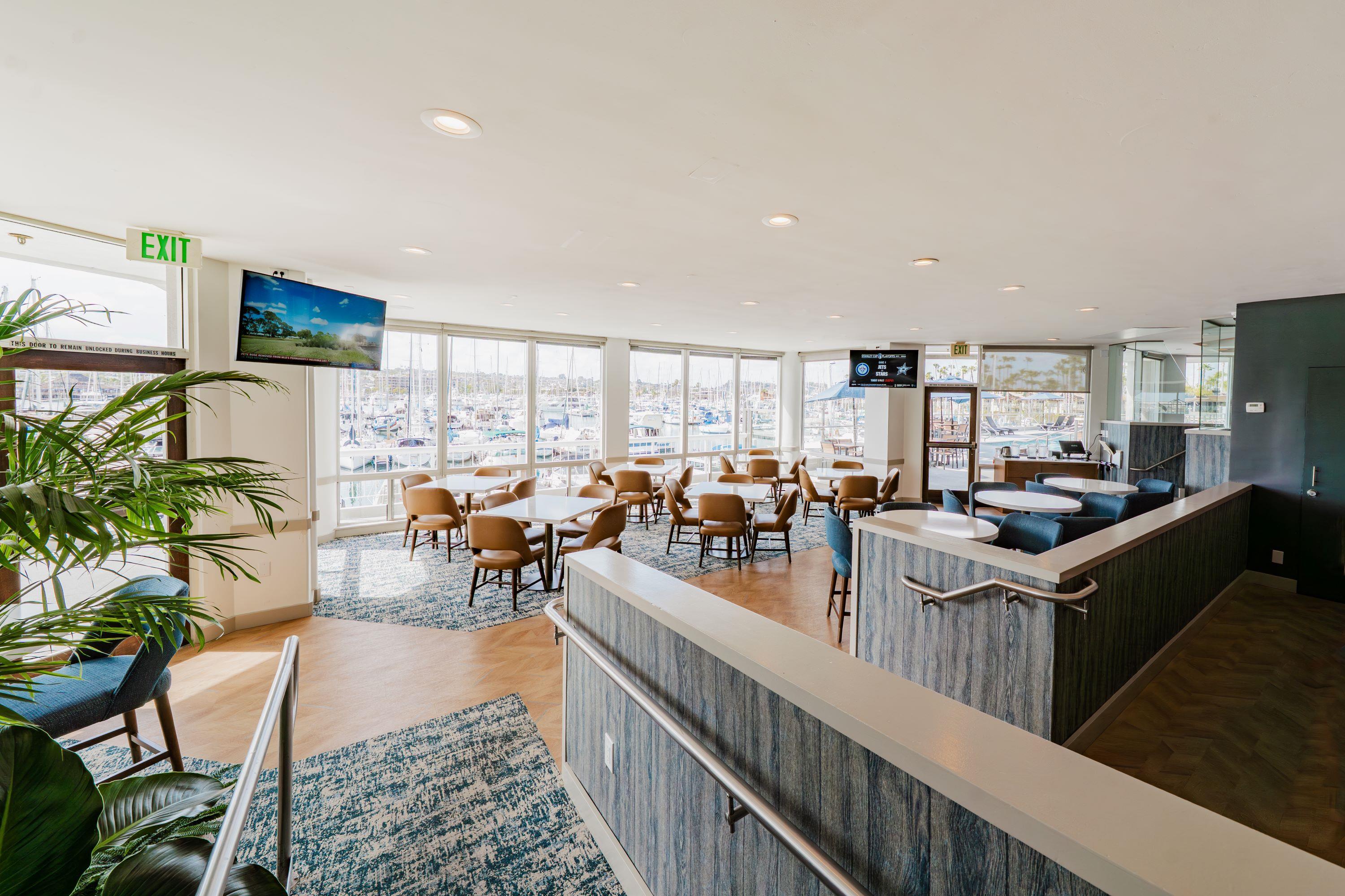 Hotel Restaurant Bay Club Bar and Grill | Bay Club Hotel & Marina
