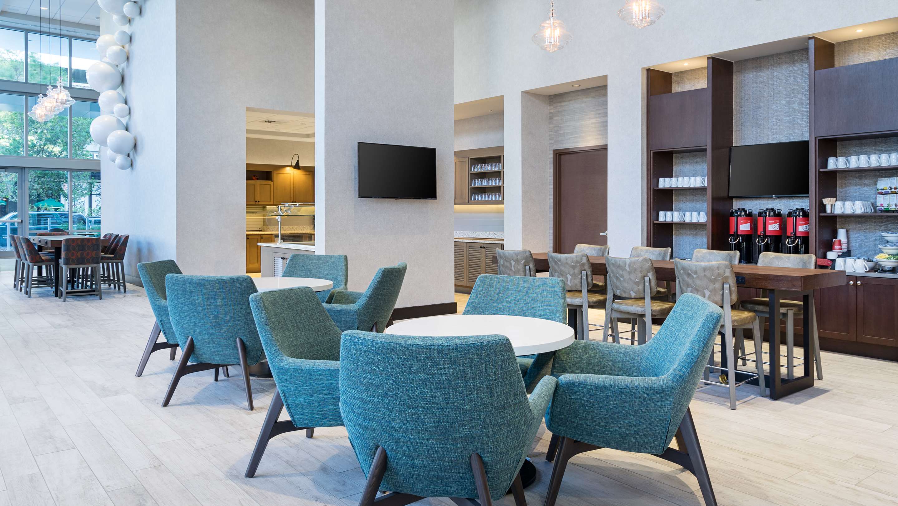Restaurant | Hyatt Place St. Petersburg / Downtown