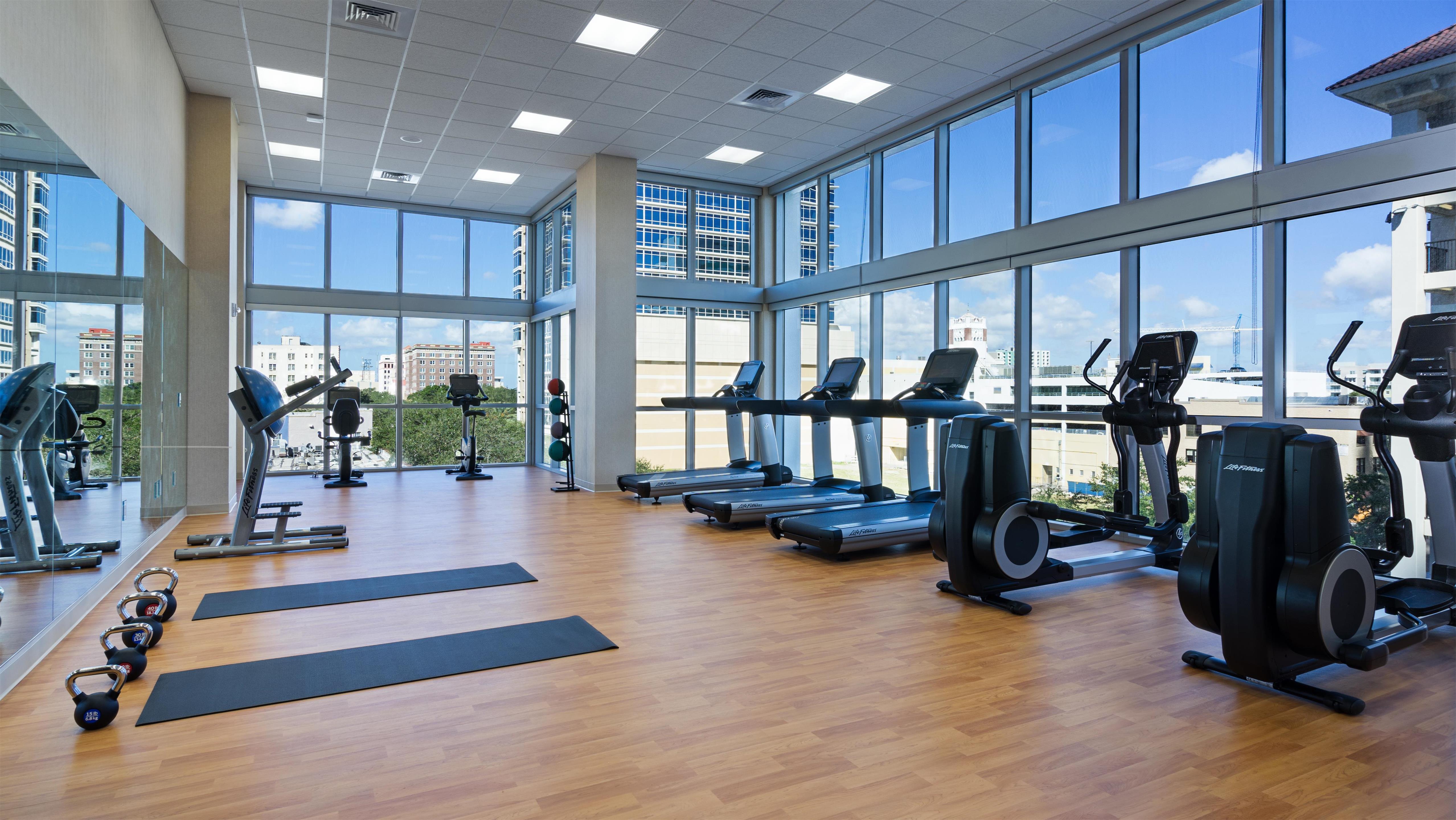 Health Club | Hyatt Place St. Petersburg / Downtown