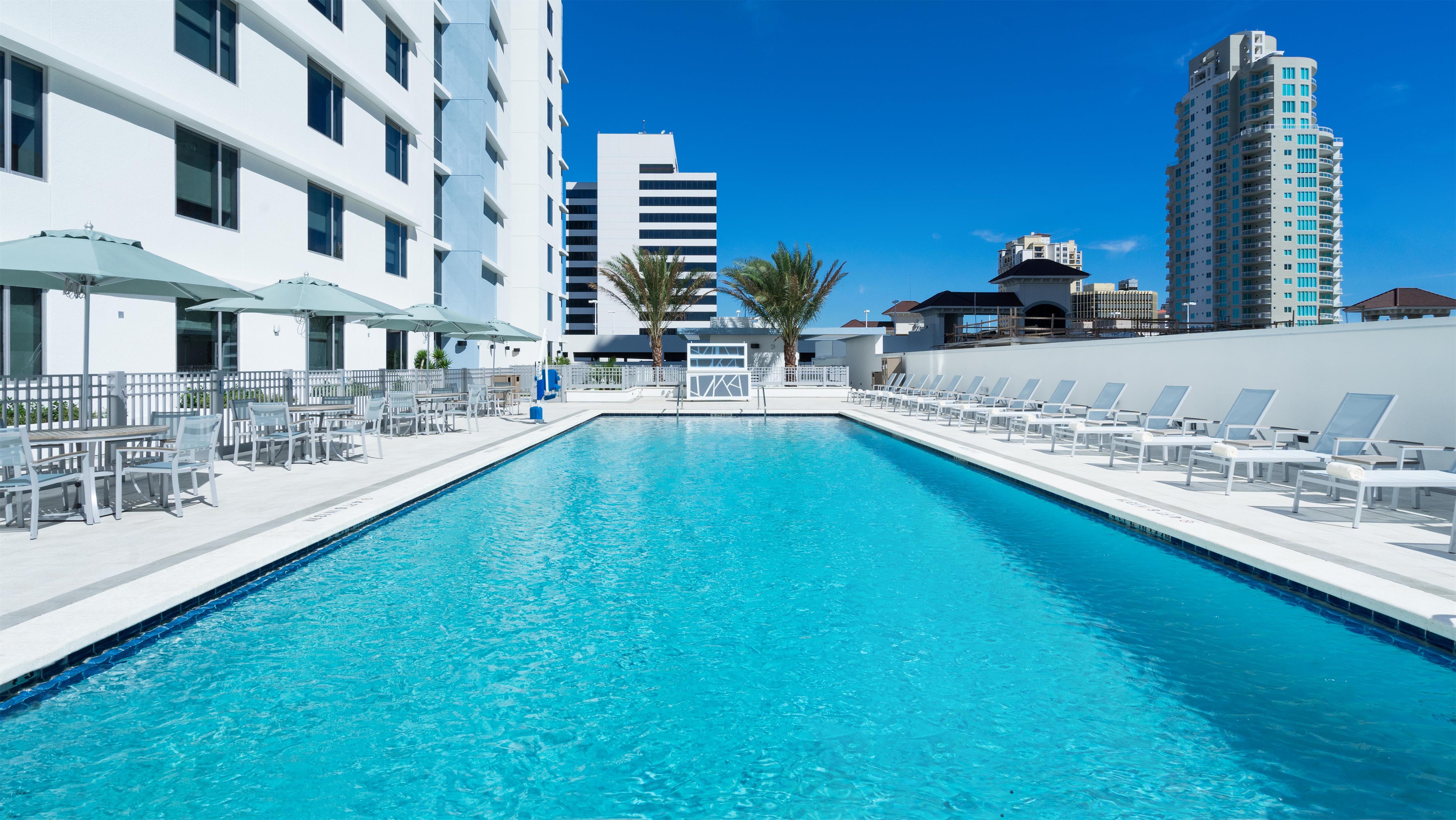 Pool | Hyatt Place St. Petersburg / Downtown