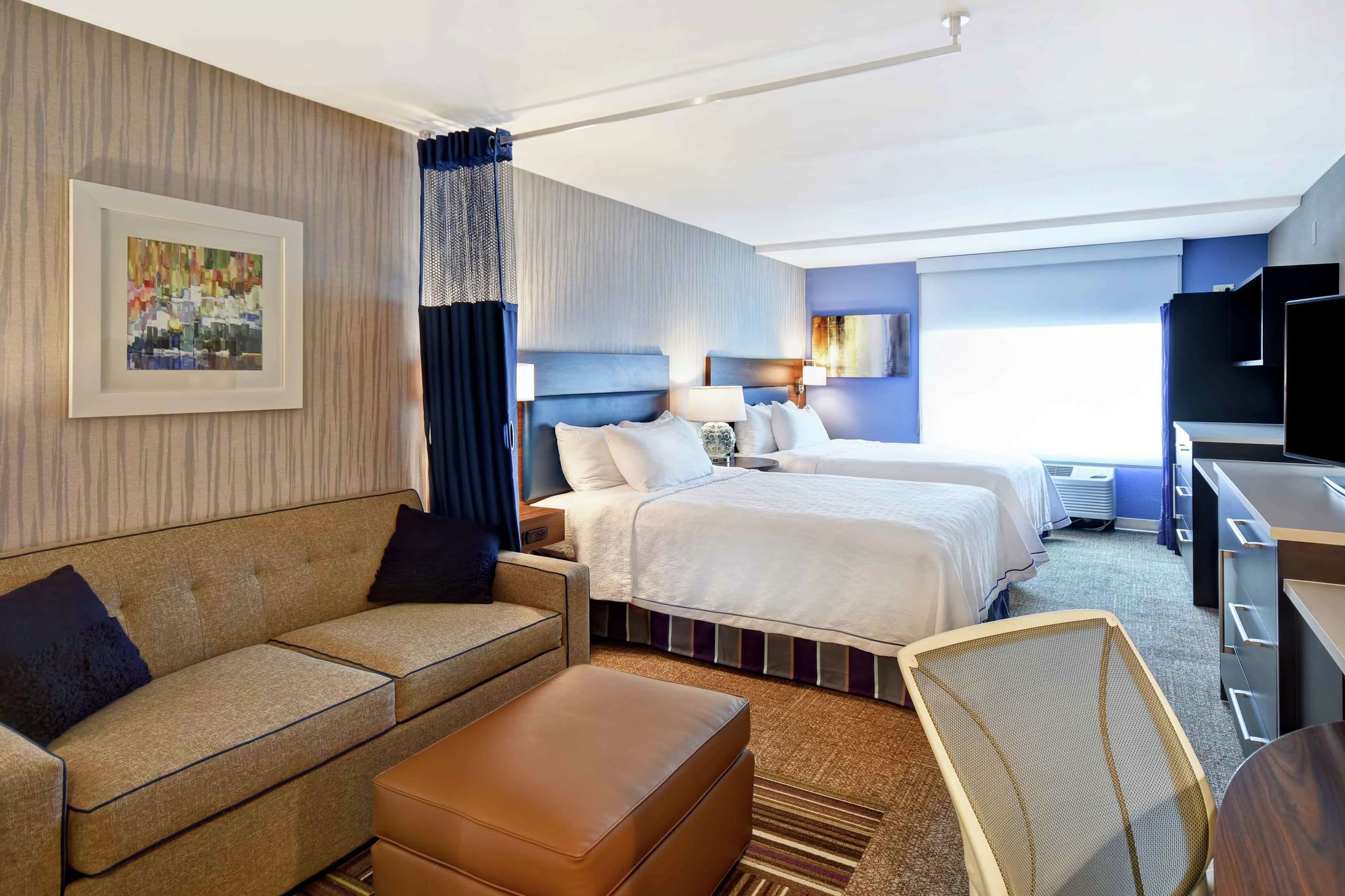 Guest room