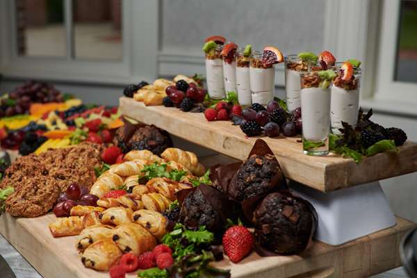 Amenities - Virginia Crossings Hotel & Conference Center Glen Allen - I-295, Exit 43