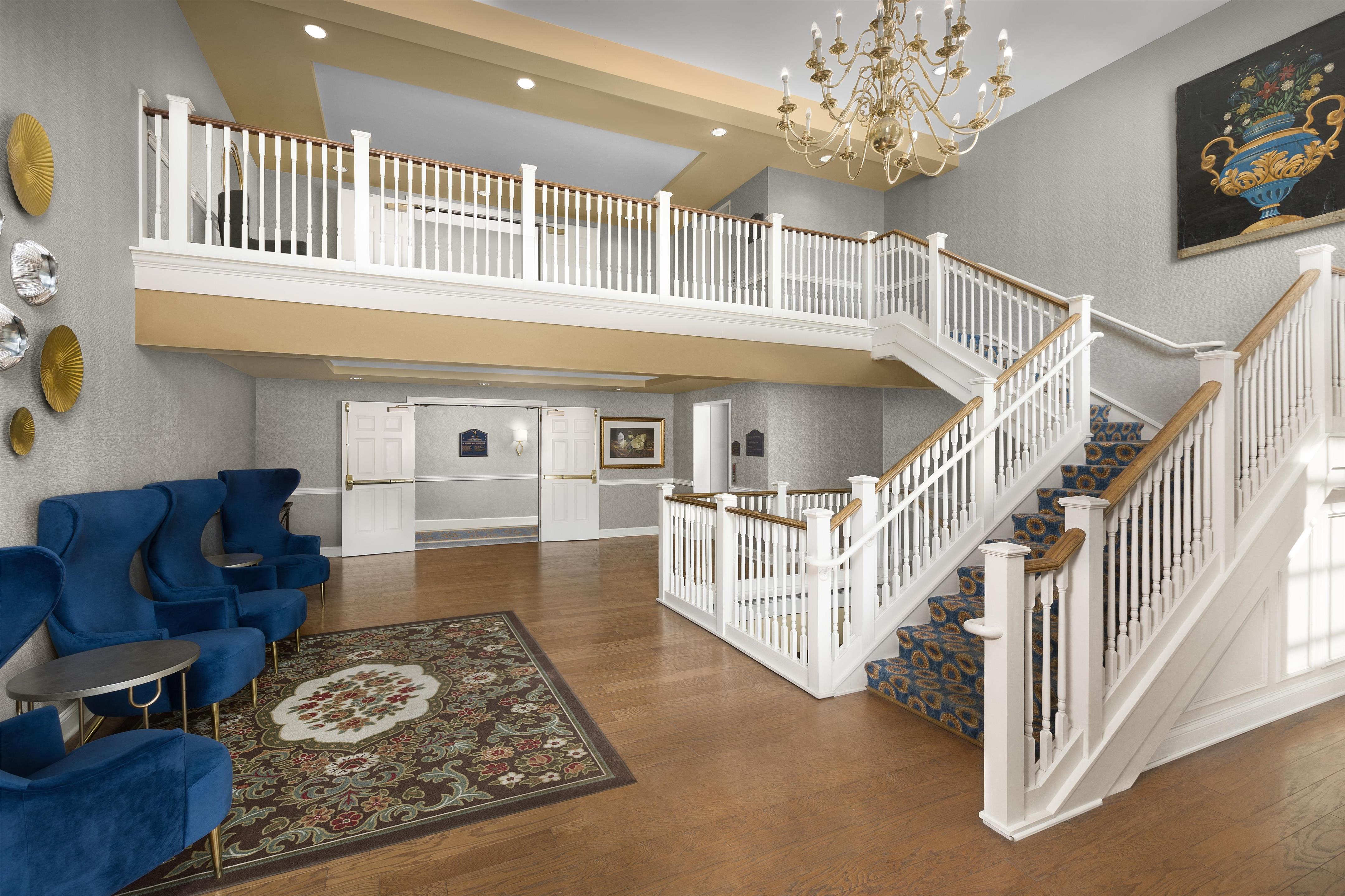 Lobby | Virginia Crossings Hotel, Tapestry Collection by Hilton