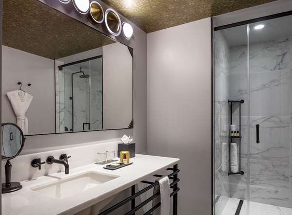  - Holston House Hotel Downtown Nashville - I-40 & I-65, Exit 209