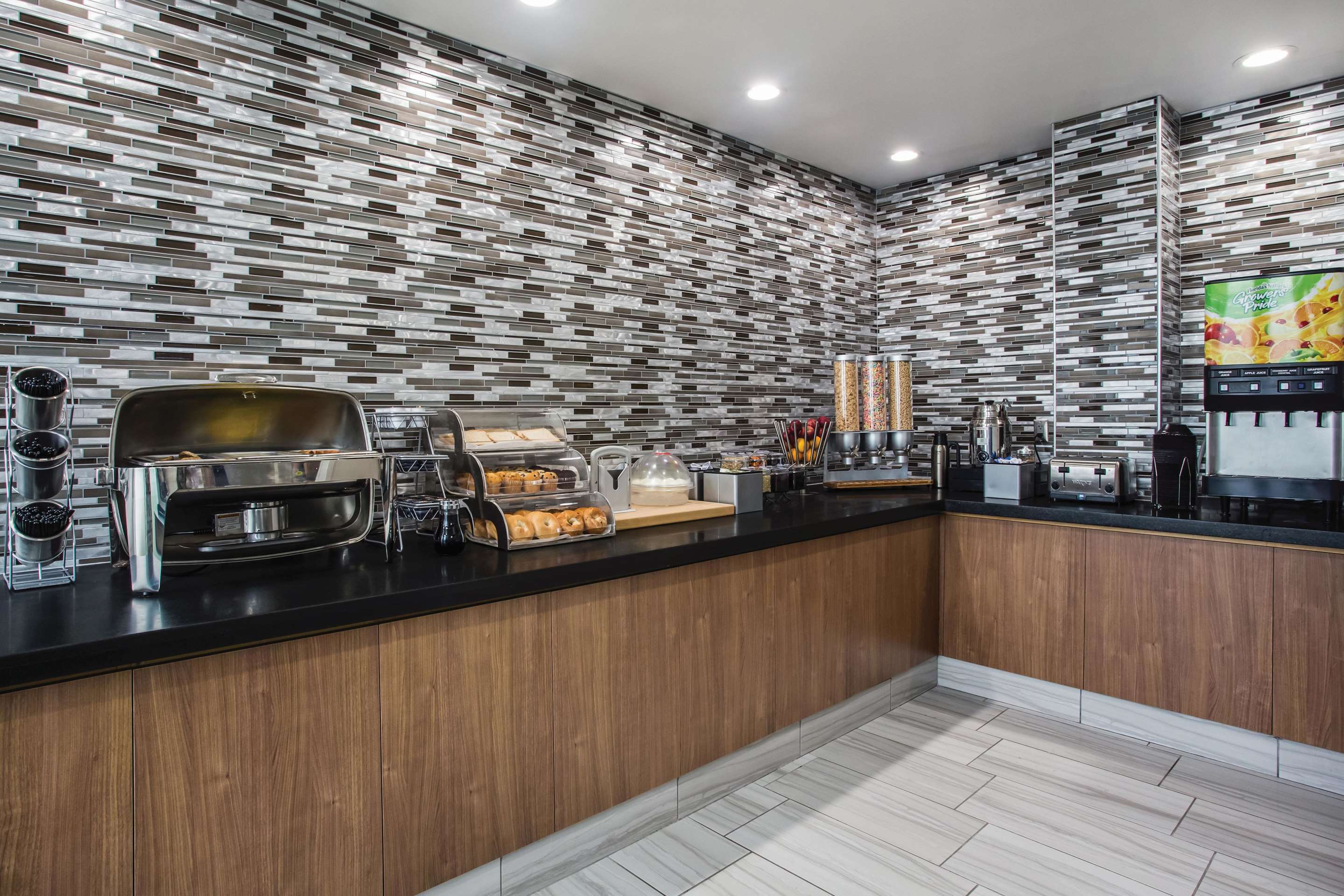 Property amenity | La Quinta Inn & Suites by Wyndham Winchester