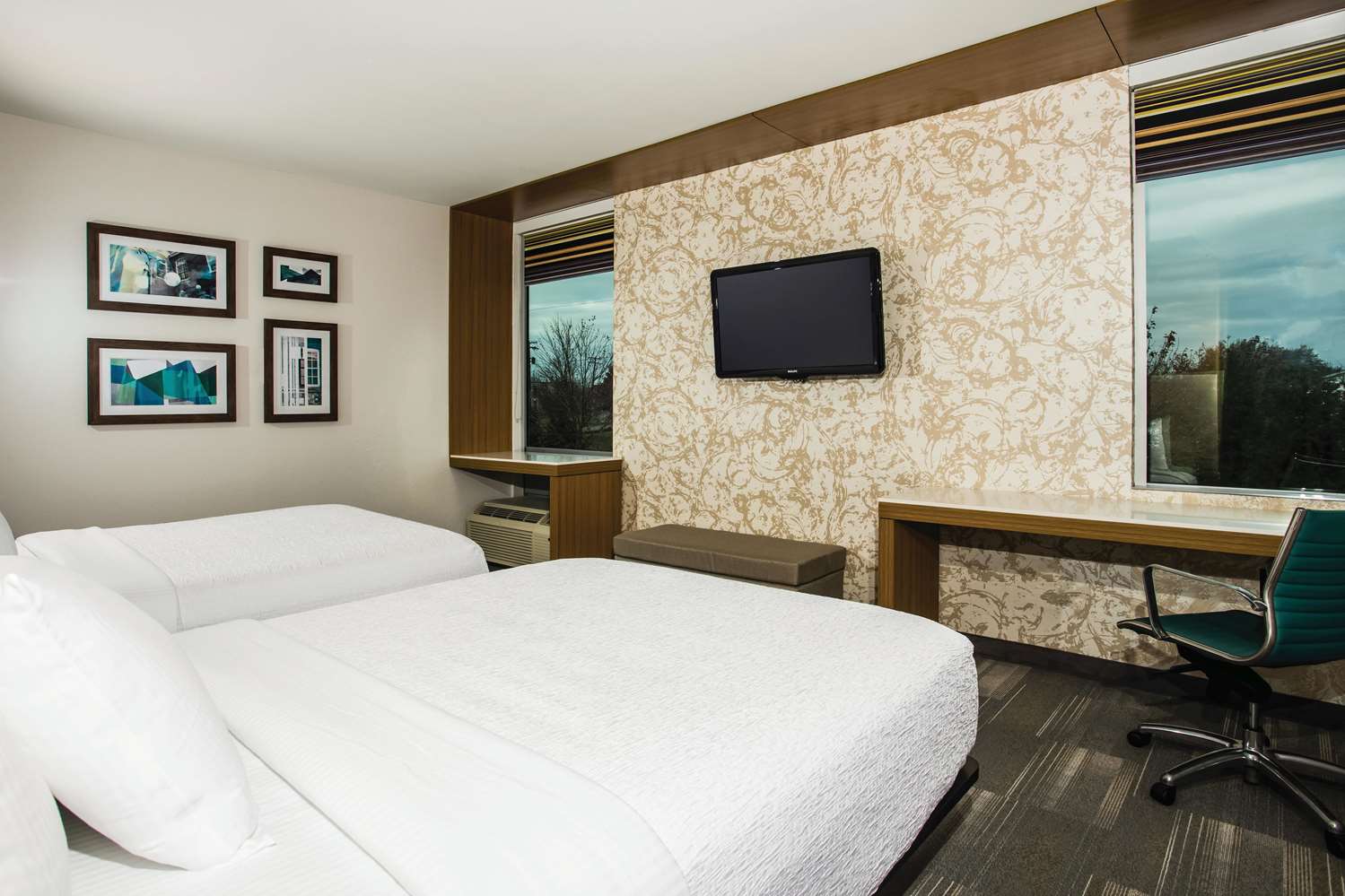 La Quinta Inn & Suites Winchester I81, Exit 313, VA See Discounts
