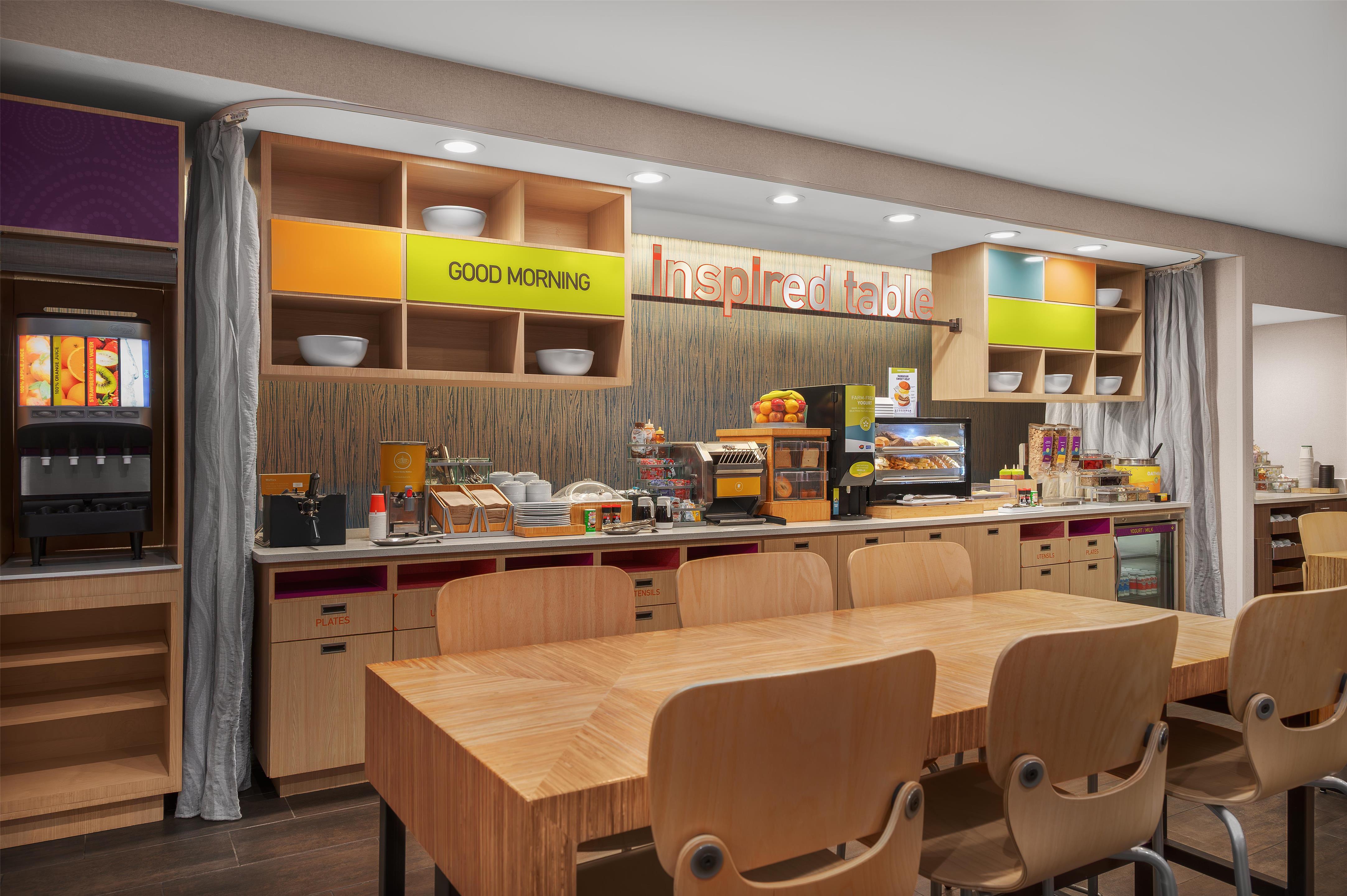 Breakfast Area | Home2 Suites by Hilton Lake Charles, LA