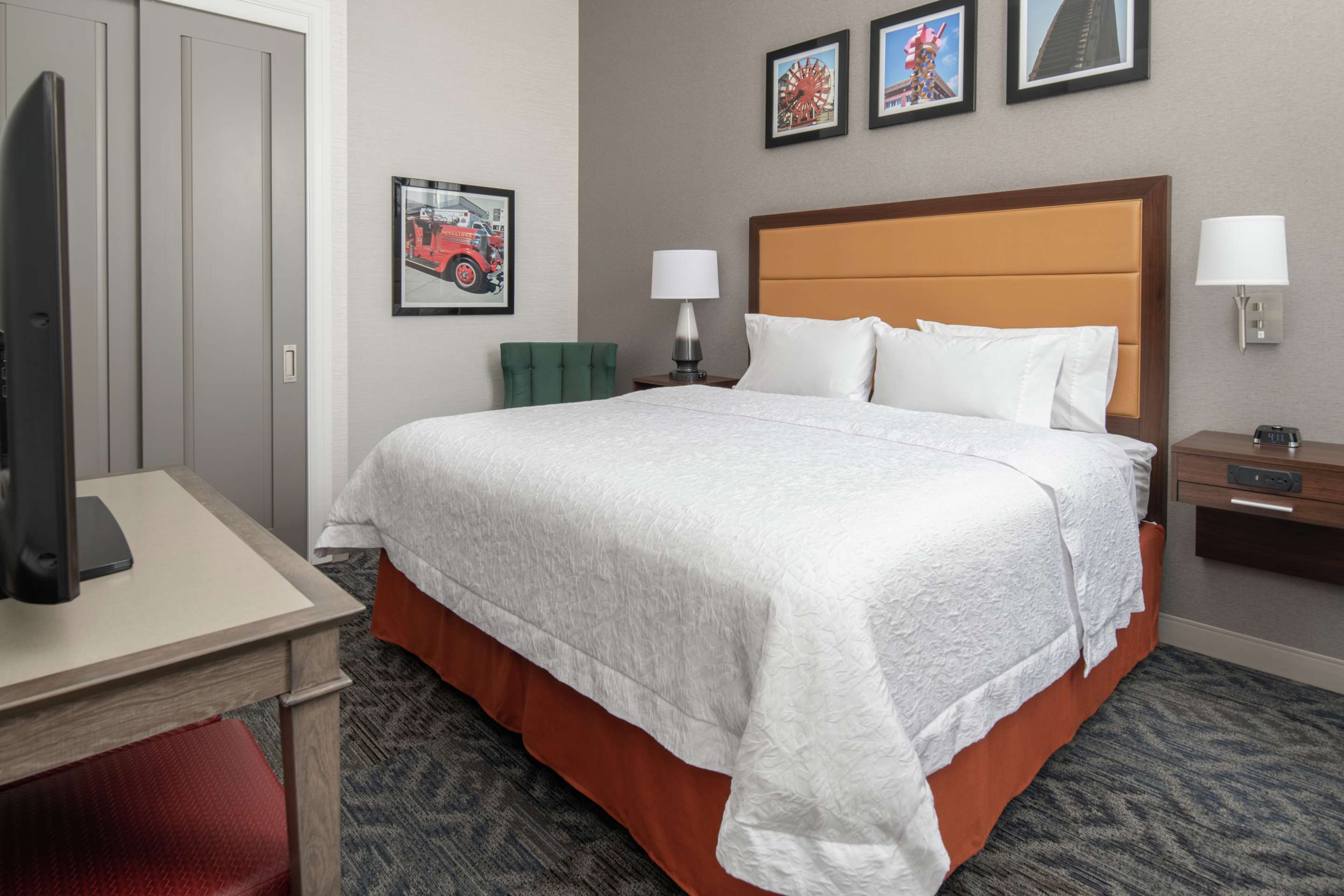 Guest room
