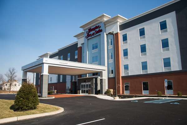 Exterior view - Hampton Inn & Suites Warrington