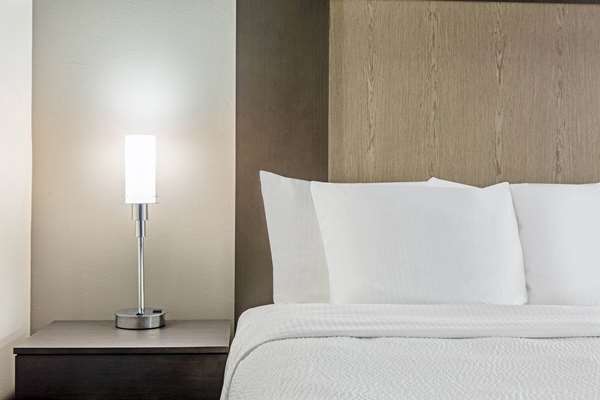  - La Quinta Inn & Suites Ponca City