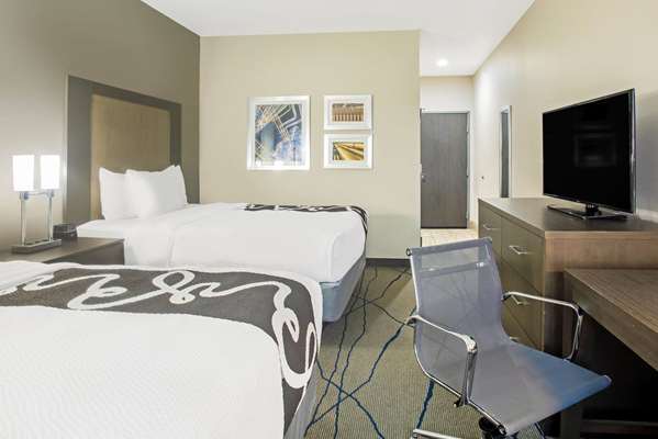  - La Quinta Inn & Suites Ponca City