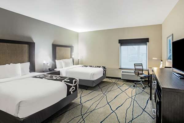  - La Quinta Inn & Suites Ponca City