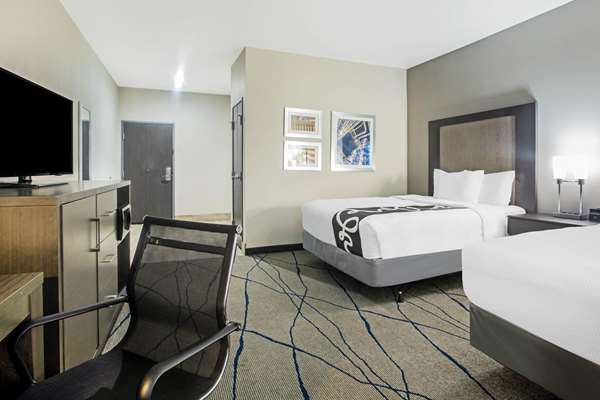  - La Quinta Inn & Suites Ponca City