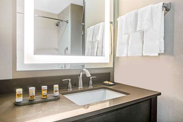  - La Quinta Inn & Suites Ponca City