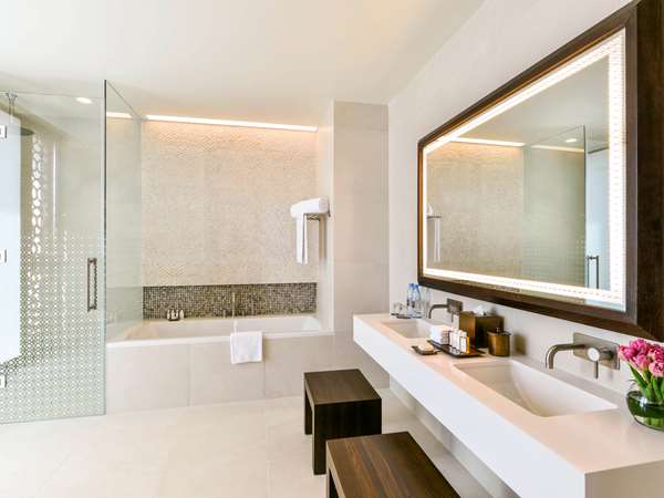Souq Suite, 1 Bedroom with 1 King-Size Bed, Terrace with Souq Waqif Views and Living Area