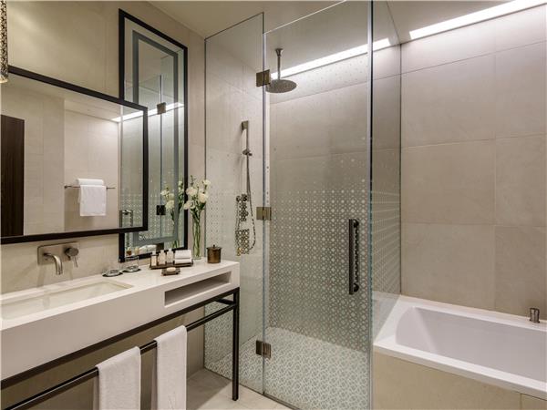 EXECUTIVE ROOM, 1 King Size Bed