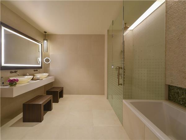IMPERIAL SUITE, 2 bedrooms, separate living area, dining area, kitchen and 2 terraces