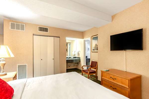 Suite - Red Lion Hotel Rosslyn Iwo Jima Arlington - I-66, Exit 73