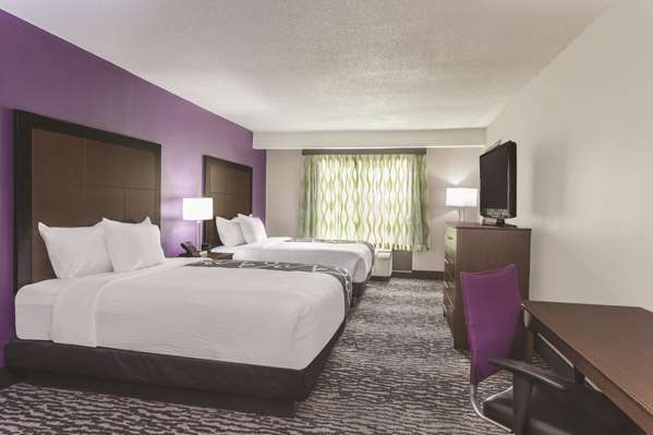  - La Quinta Inn & Suites Columbus
