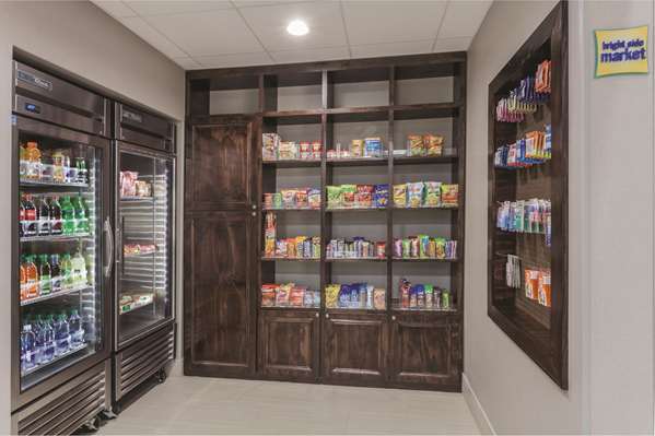  - La Quinta Inn & Suites Columbus