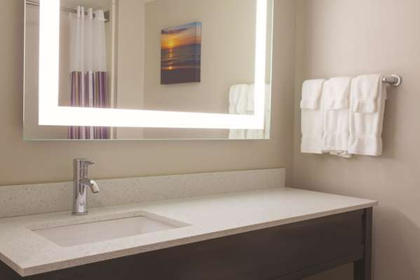  - La Quinta Inn & Suites Columbus