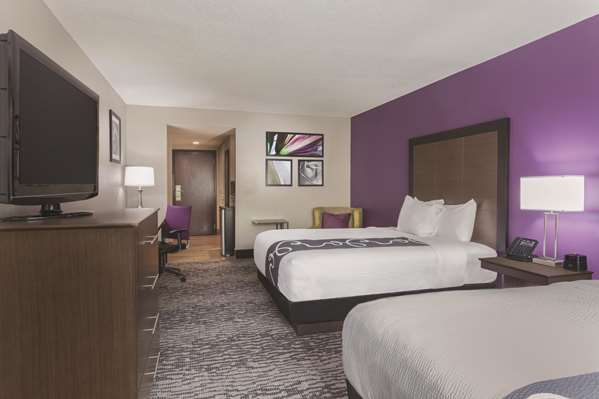  - La Quinta Inn & Suites Columbus