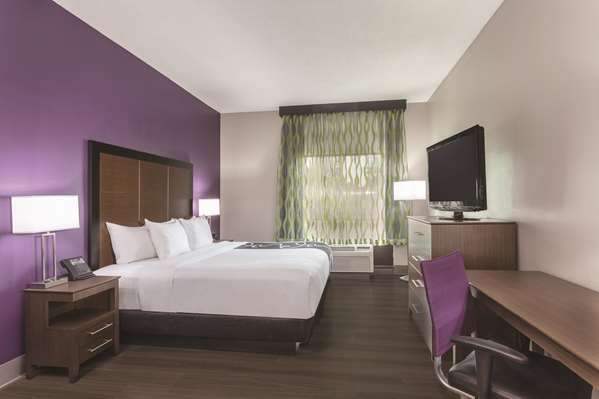  - La Quinta Inn & Suites Columbus