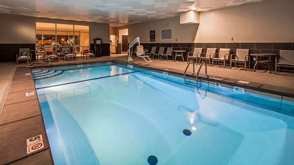 Pool - Best Western Plus Bolivar Hotel