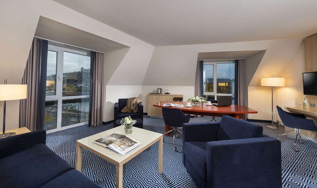 MARITIM HOTEL WUERZBURG-guestroom-Guest Room,Suite,On-Site.jpg