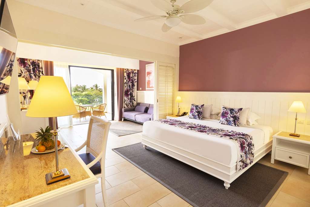MARITIM RESORT & SPA MAURITIUS-guestroom-Guest Room,Suite,On-Site.jpg