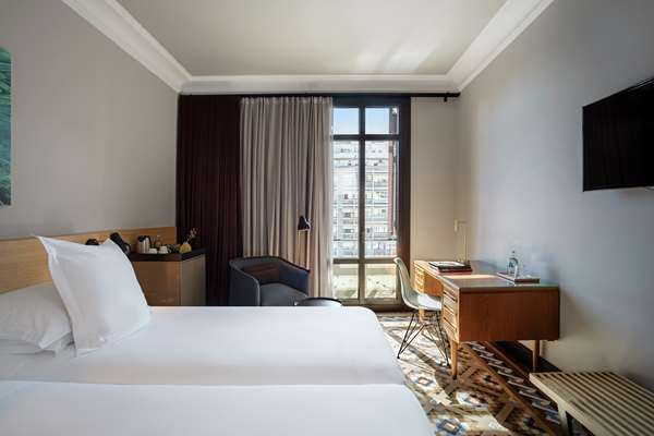 TWIN COLLECTION ROOM