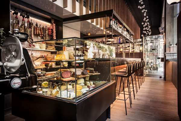 Alexandra Barcelona Hotel, Curio Collection by Hilton