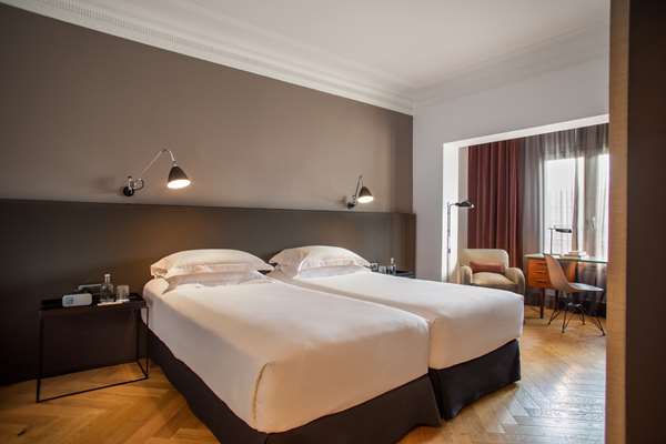 TWIN COLLECTION ROOM