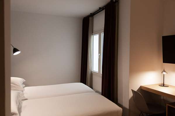 TWIN GUEST ROOM