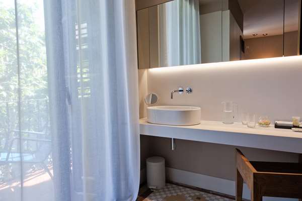 KING JUNIOR SUITE