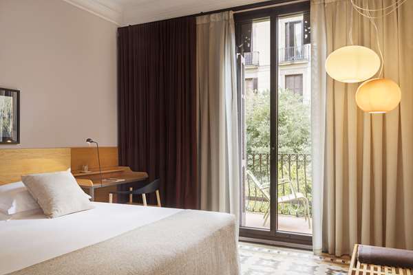 Alexandra Barcelona Hotel, Curio Collection by Hilton
