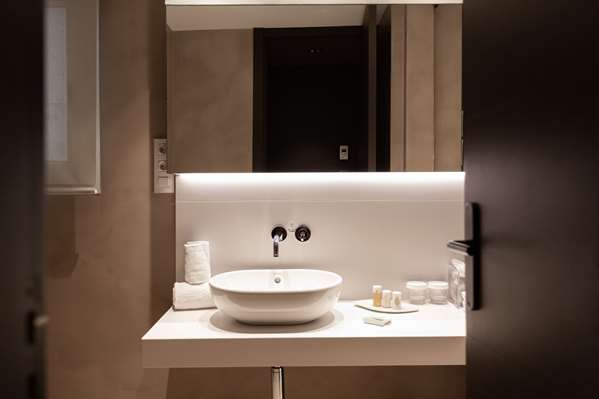 TWIN GUEST ROOM