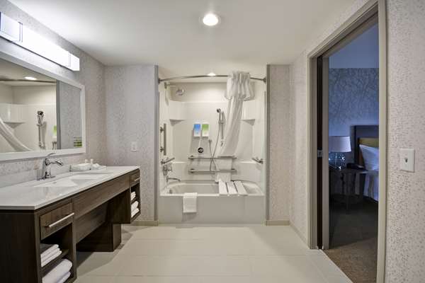  - Home2 Suites by Hilton Airport Columbus