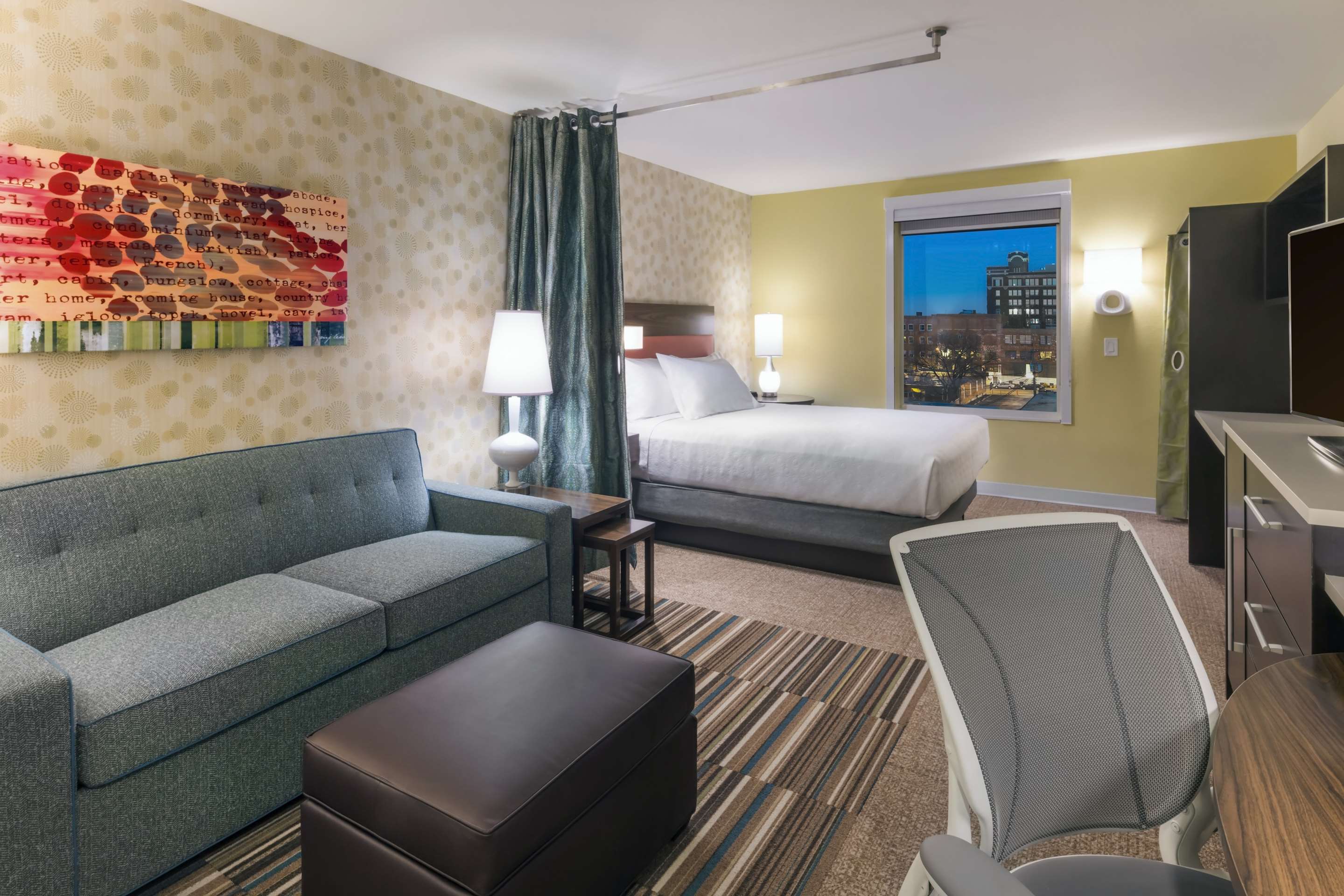 Guest room