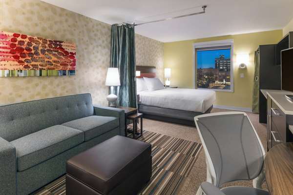  - Home2 Suites by Hilton Downtown Kansas City - I-35, Exit 1C & 1D