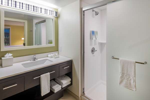  - Home2 Suites by Hilton Downtown Kansas City - I-35, Exit 1C & 1D