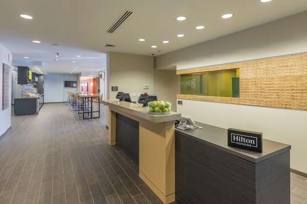  - Home2 Suites by Hilton Downtown Kansas City - I-35, Exit 1C & 1D