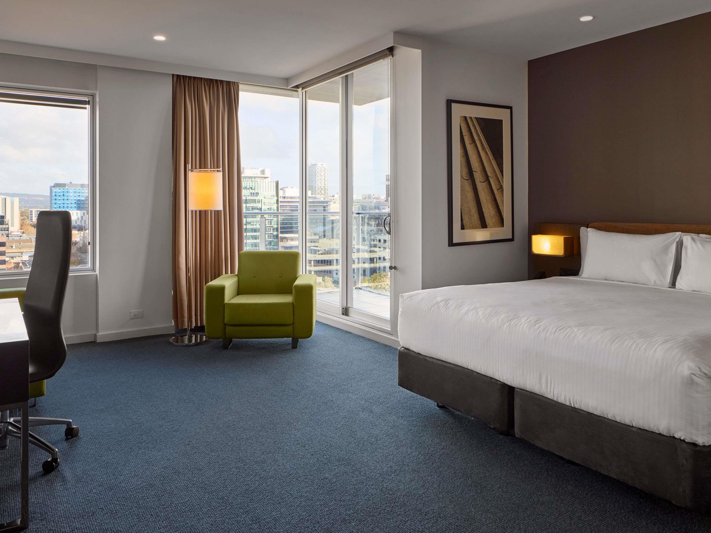 Pullman Adelaide Room Type - JUNIOR SUITE, Lounge Access, 1 King Size Bed, Park View and Balcony