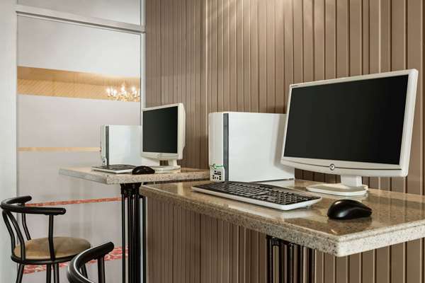 Conference Area - Travelodge Baie Comeau